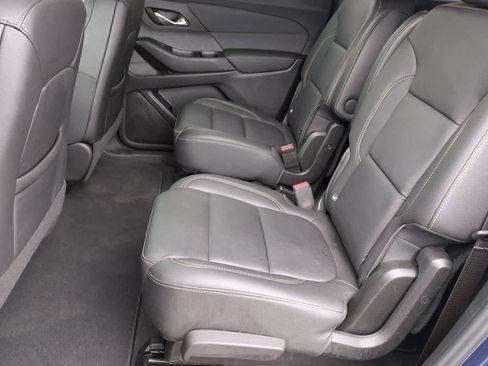 Used 2023 Chevrolet Traverse LT AWD/4WD image 18