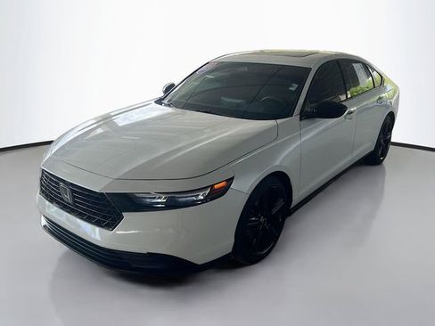 Used 2023 Honda Accord Sport image 4