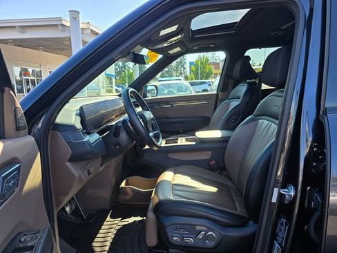 Certified 2024 Kia EV9 GT-Line AWD/4WD image 24