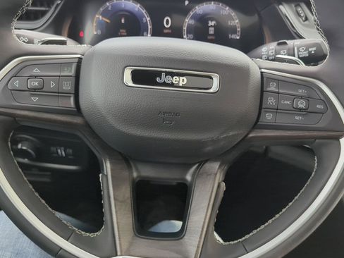 New 2026 Jeep Grand Cherokee Altitude AWD/4WD image 17