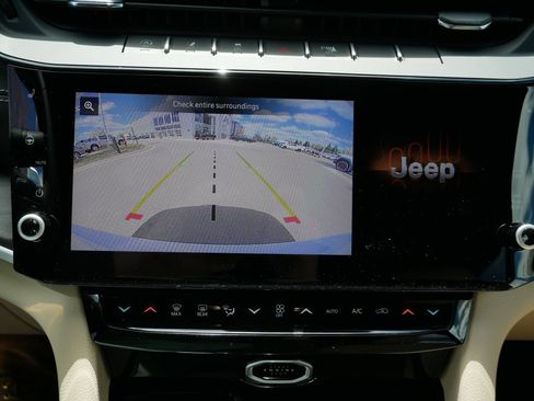 New 2026 Jeep Grand Cherokee L Limited AWD/4WD image 21