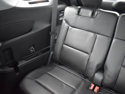 Used 2022 Ford Explorer Limited w/ Equipment Group 301A image 29