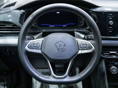 Certified 2023 Volkswagen Taos SEL AWD/4WD image 15