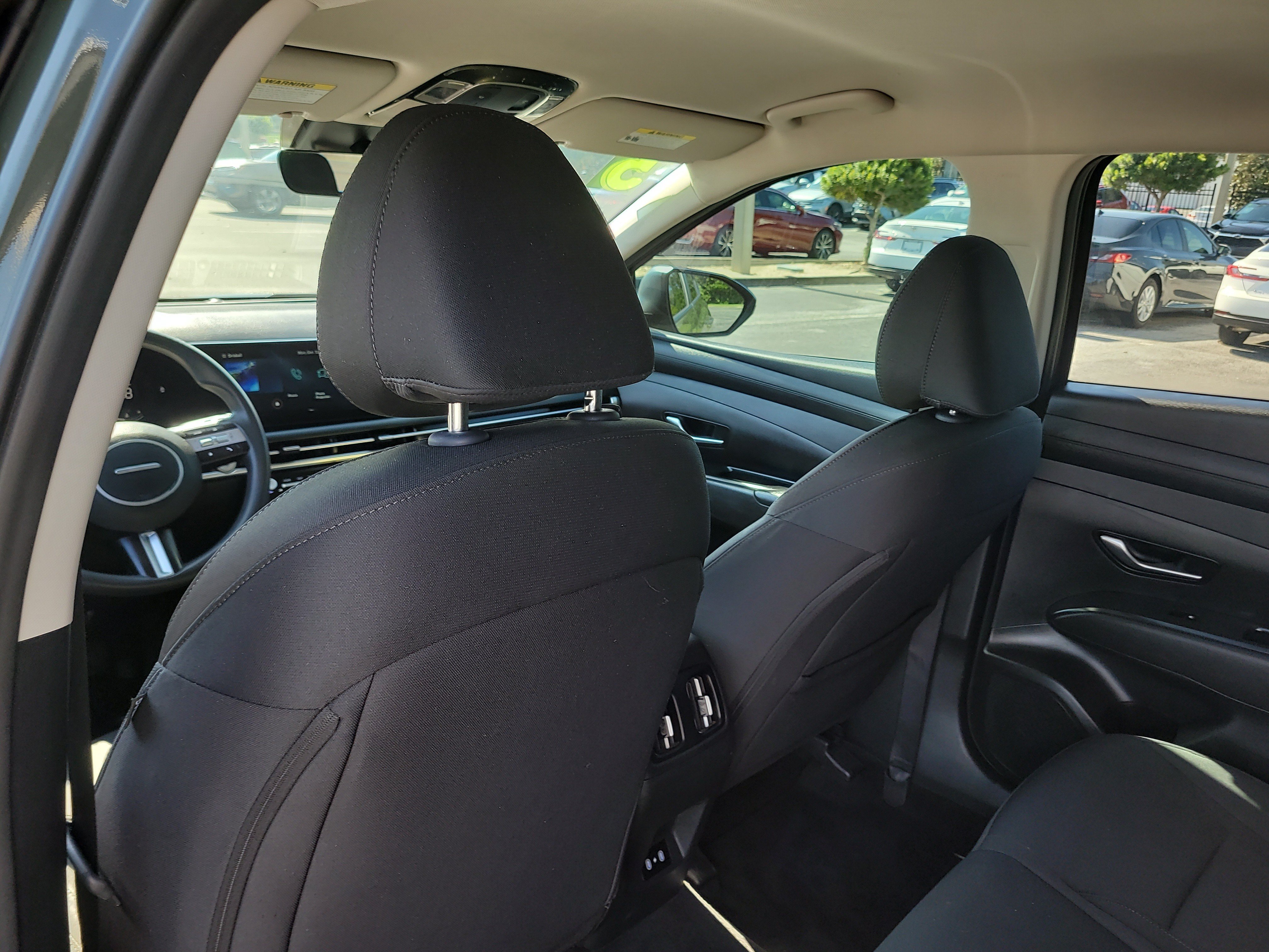 Used 2025 Hyundai Tucson SEL FWD image 14