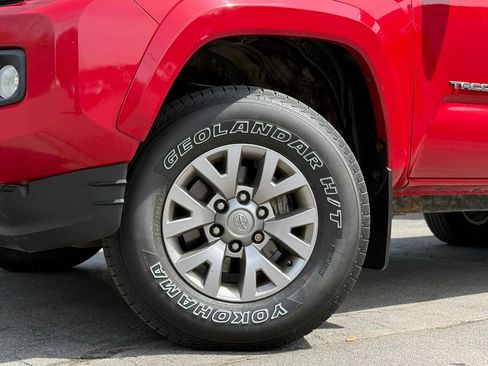 Used 2017 Toyota Tacoma SR5 w/ Tow Package AWD/4WD image 45