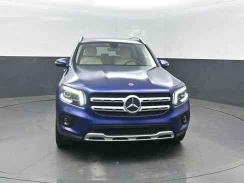 Used 2020 Mercedes-Benz GLB 250 w/ Premium Package image 35