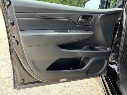 Used 2025 Honda Odyssey Sport-L image 23