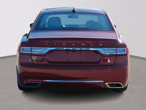 Used 2019 Lincoln Continental Premiere image 5