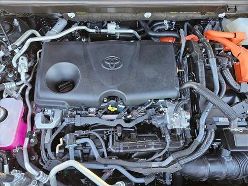 Used 2025 Toyota RAV4 SE image 27