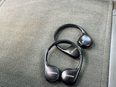 Used 2017 Toyota Sienna XLE Premium image 19