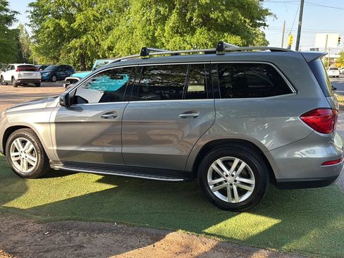 Used 2015 Mercedes-Benz GL 450 4MATIC image 4