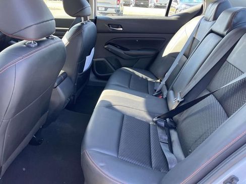 Used 2023 Nissan Altima 2.5 SR FWD image 13