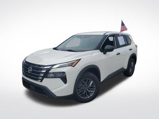 Used 2024 Nissan Rogue S FWD video 1