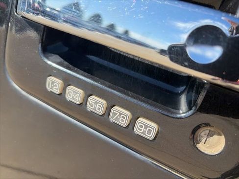 Used 2010 Ford F150 4x4 SuperCrew image 14