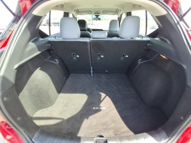 Used 2023 Nissan Kicks SR w/ SR Premium Package FWD image 13