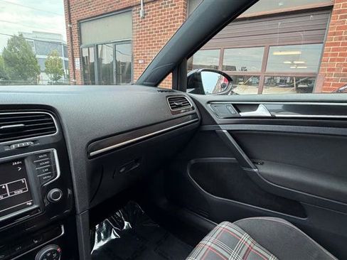 Used 2016 Volkswagen GTI S FWD image 31