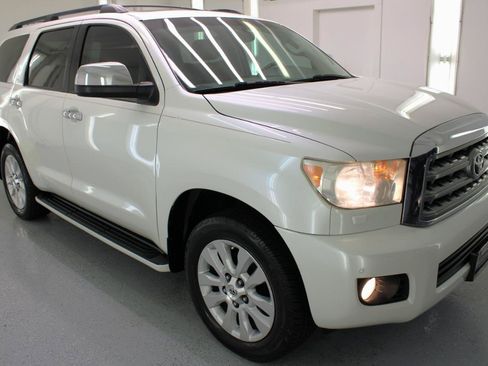 Used 2012 Toyota Sequoia Platinum AWD/4WD image 12