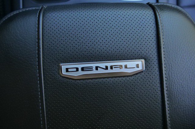 Used 2024 GMC Sierra 2500 Denali AWD/4WD image 21