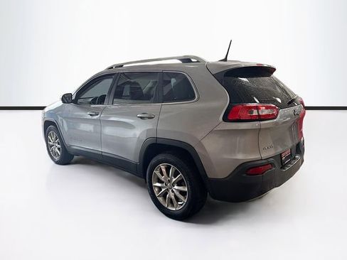 Used 2016 Jeep Cherokee Limited image 8