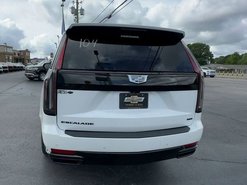 Used 2023 Cadillac Escalade Sport w/ LPO, ONYX Package AWD/4WD image 7