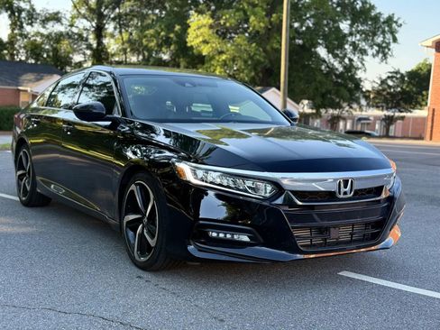 Used 2019 Honda Accord Sport image 8