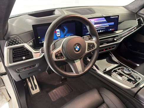 Certified 2024 BMW X7 xDrive40i w/ Executive Package AWD/4WD image 4