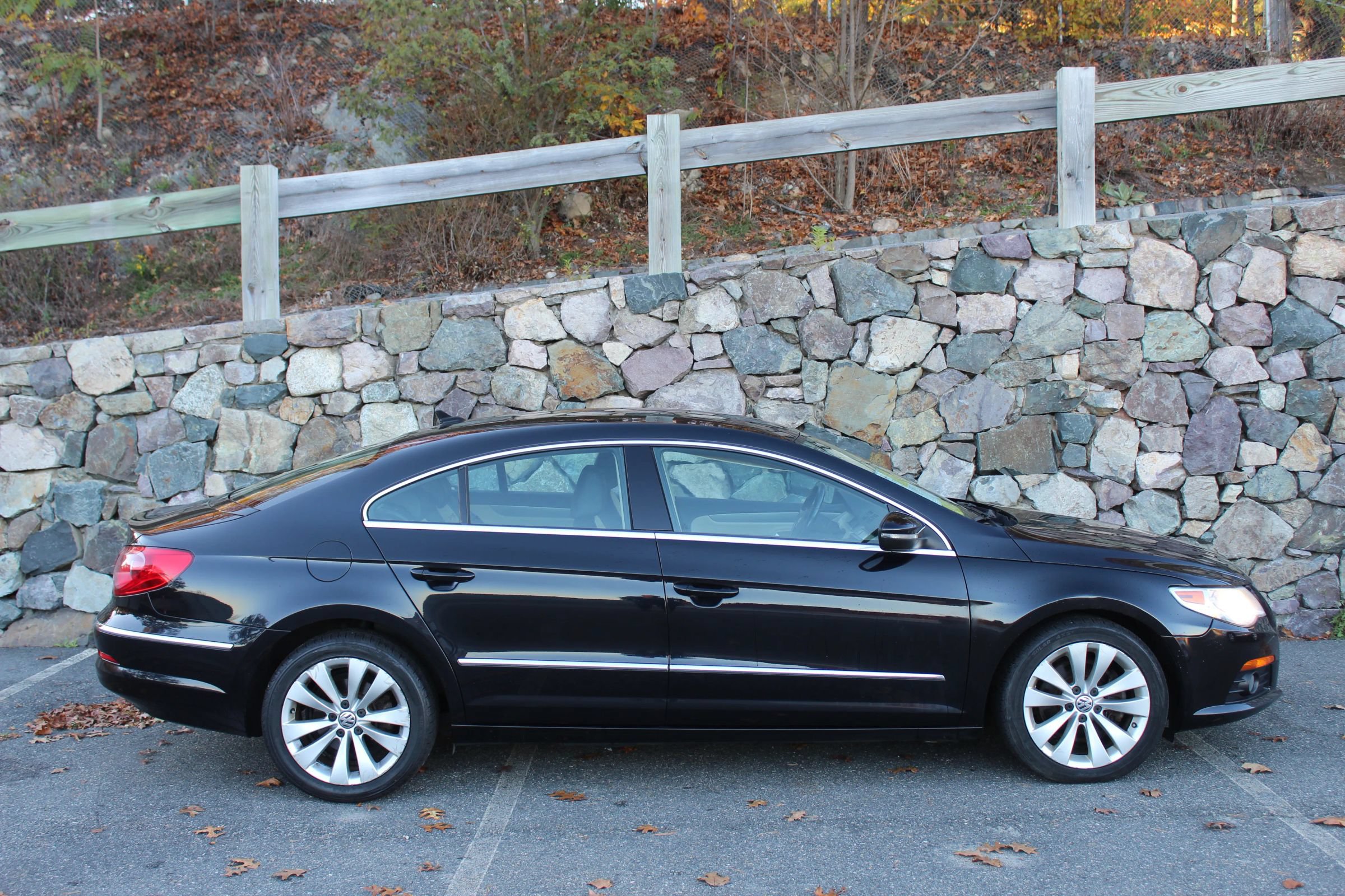 Used 2010 Volkswagen CC Sport FWD image 6