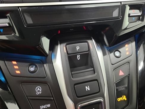 Used 2025 Honda Odyssey Touring image 35