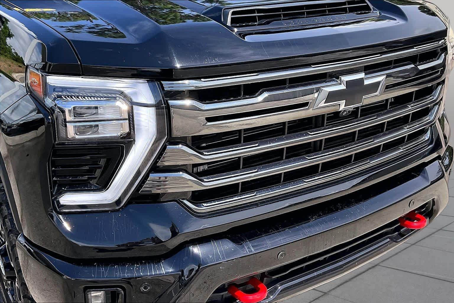 Used 2024 Chevrolet Silverado 2500 High Country w/ High Country Premium Package AWD/4WD image 29