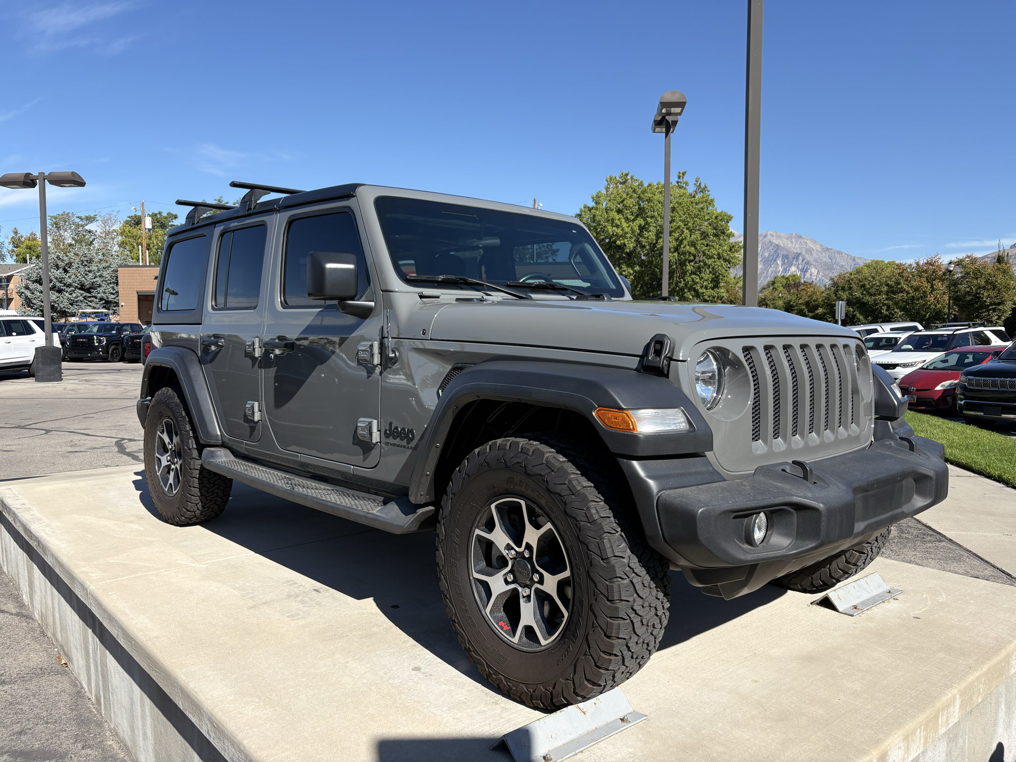 Used 2023 Jeep Wrangler Unlimited Sport AWD/4WD image 1