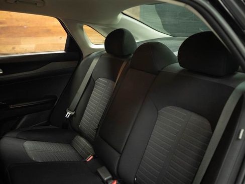 Used 2025 Kia K5 LXS FWD image 11