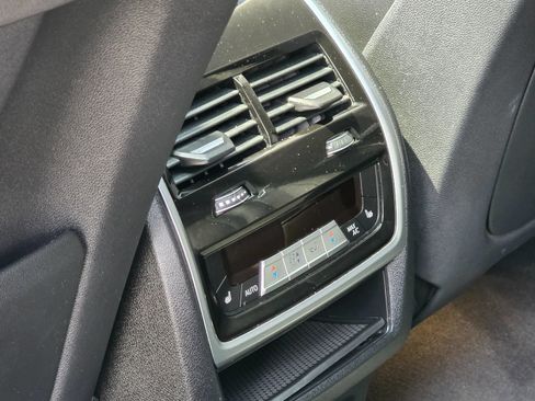 Used 2019 BMW X5 xDrive40i w/ Premium Package 2 AWD/4WD image 21