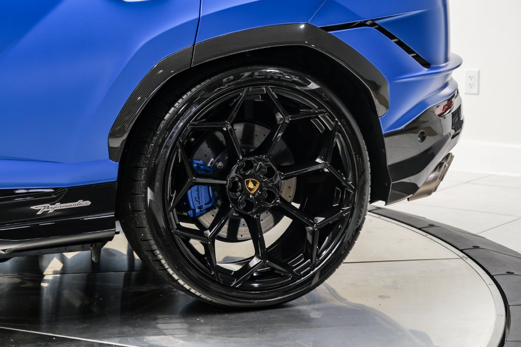 Used 2023 Lamborghini Urus Performante AWD/4WD image 54
