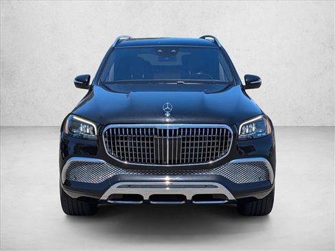 Used 2022 Mercedes-Benz Maybach GLS 600 4MATIC image 2