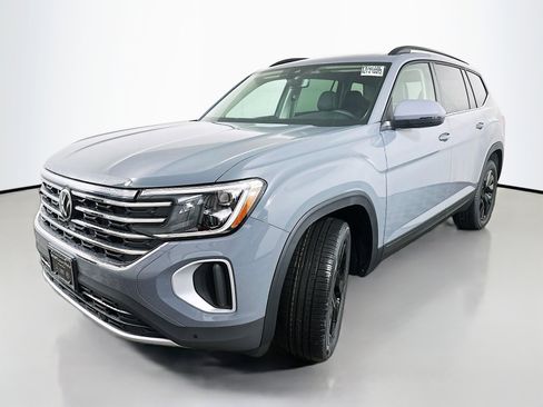 New 2026 Volkswagen Atlas SE image 3