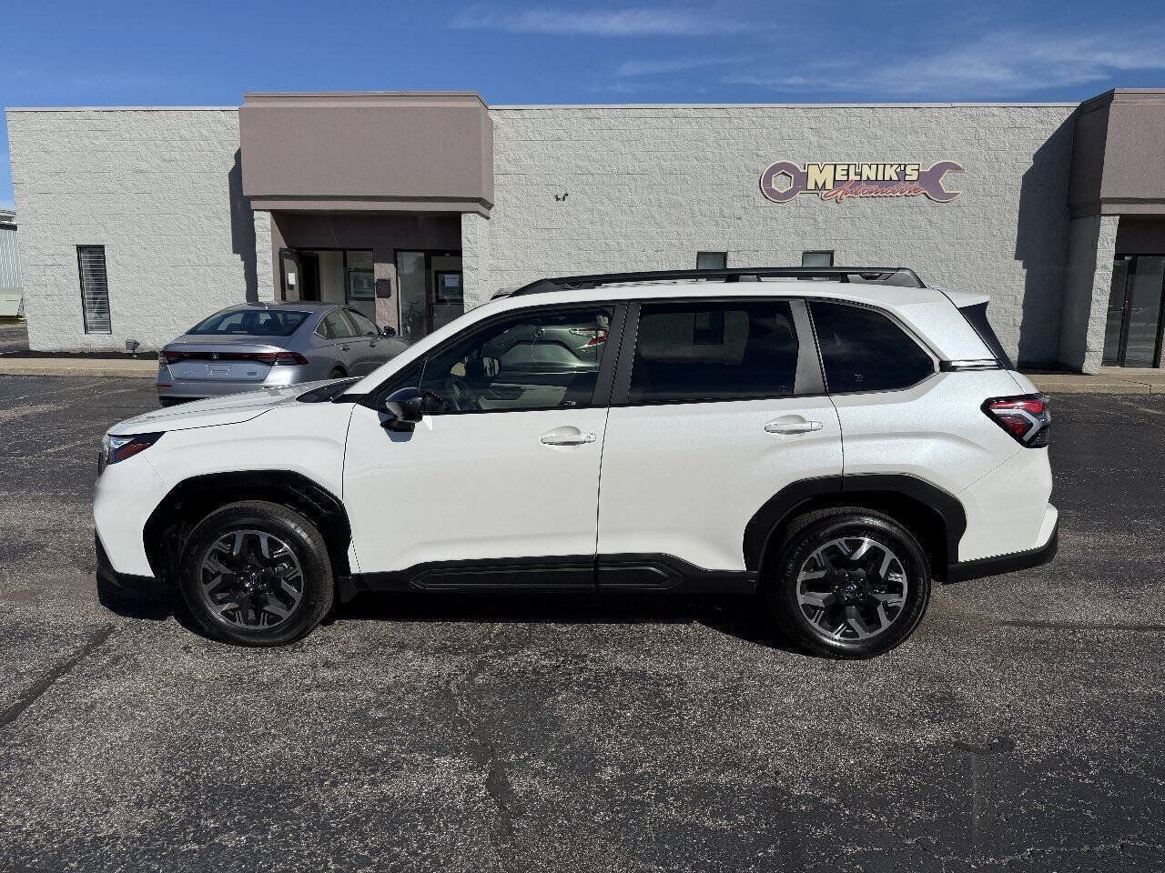 Used 2025 Subaru Forester Premium w/ Convenience Package #1 AWD/4WD image 8