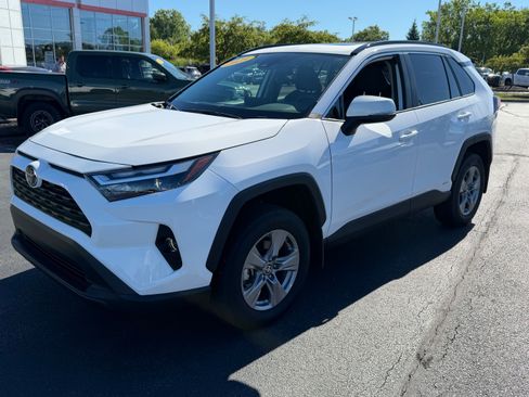Used 2025 Toyota RAV4 XLE w/ Convenience Package AWD/4WD image 5
