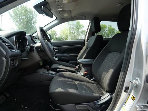 Used 2026 Mitsubishi Outlander Sport LE AWD/4WD image 14