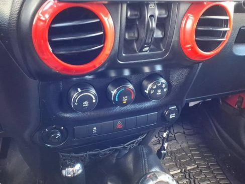Used 2014 Jeep Wrangler Unlimited Sport w/ Dual Top Group AWD/4WD image 26