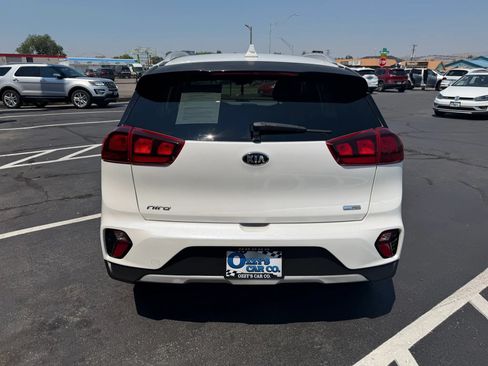 Used 2020 Kia Niro LXS FWD image 6