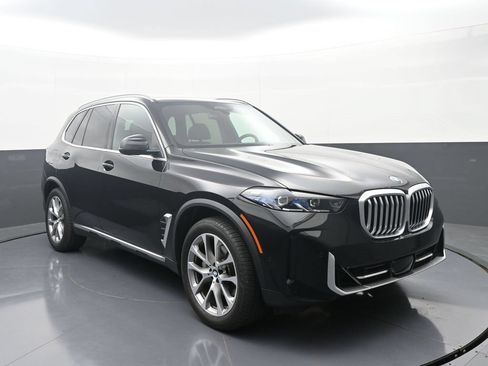 Used 2026 BMW X5 xDrive40i AWD/4WD image 3