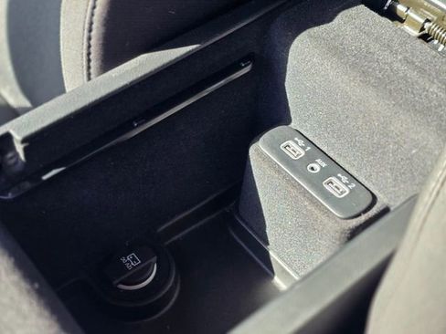 Used 2022 Dodge Charger SXT image 37