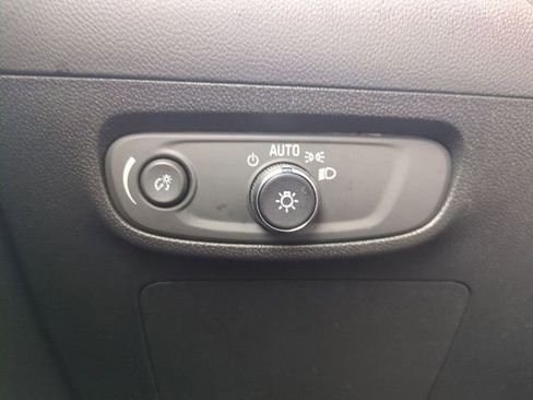 Used 2025 Buick Encore GX Preferred image 17