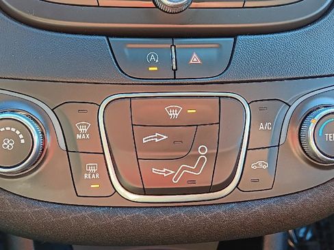 Used 2022 Chevrolet Malibu LS image 20