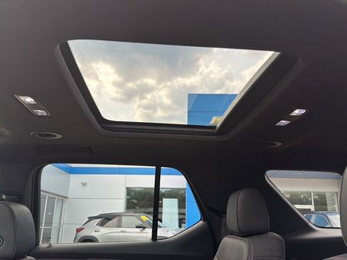 Used 2023 Chevrolet Traverse RS w/ LPO, Floor Liner Package AWD/4WD image 17
