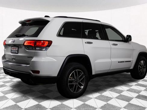 Used 2022 Jeep Grand Cherokee Limited image 16