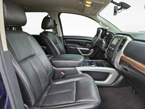 Used 2017 Nissan Titan SL w/ Chrome Package image 36