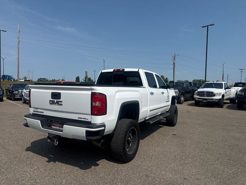 Used 2016 GMC Sierra 2500 Denali w/ Duramax Plus Package AWD/4WD image 5
