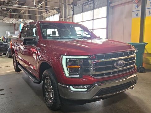 Used 2021 Ford F150 Lariat w/ Equipment Group 502A High AWD/4WD image 3