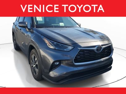 Used 2024 Toyota Highlander LE